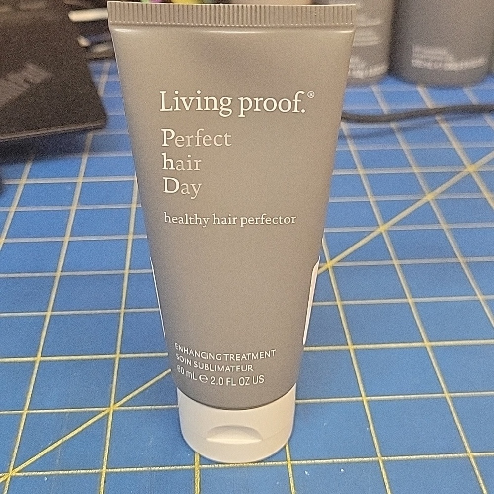 Living Proof Perfect Hair Day Enhancing Treatment New Sealed 60ml Tube
